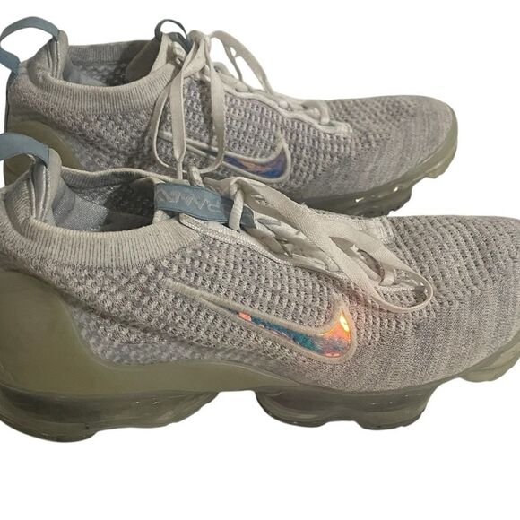 Nike Women's Air VaporMax Flyknit Gray White Shoes Size 6.5Y - Picture 2 of 16